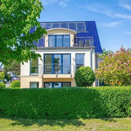 Holiday home Ferienhaus Krischanweg 1 Kuehlungsborn